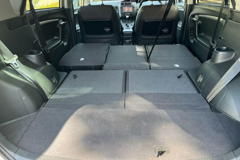 Toyota Verso Valvematic Icon Brown #26