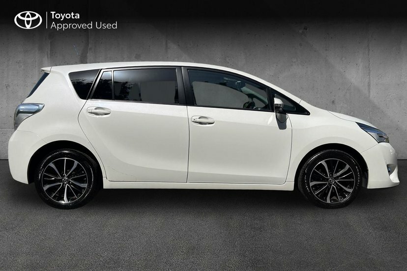 Toyota Verso 1.8 V-matic Design Mpv Multidrive S 7 White #4
