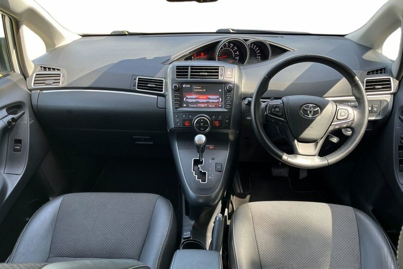 Toyota Verso 1.8 V-matic Design Mpv Multidrive S 7 White #6