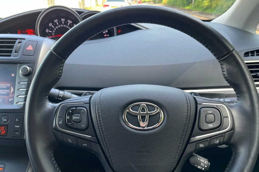 Toyota Verso Valvematic Icon Brown #42