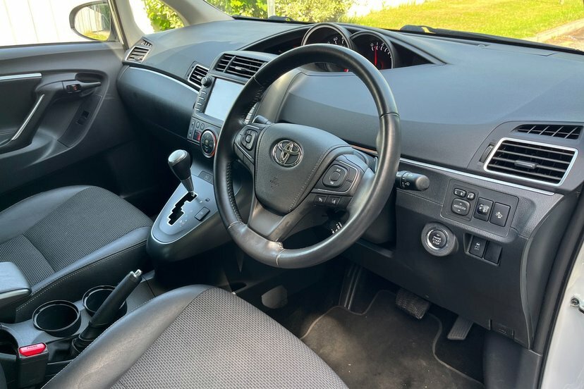 Toyota Verso Valvematic Icon Brown #19