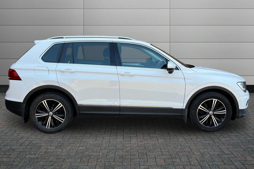 Volkswagen Tiguan 2.0 Tdi Bluemotion Tech Se Navigation Suv Dies White #4