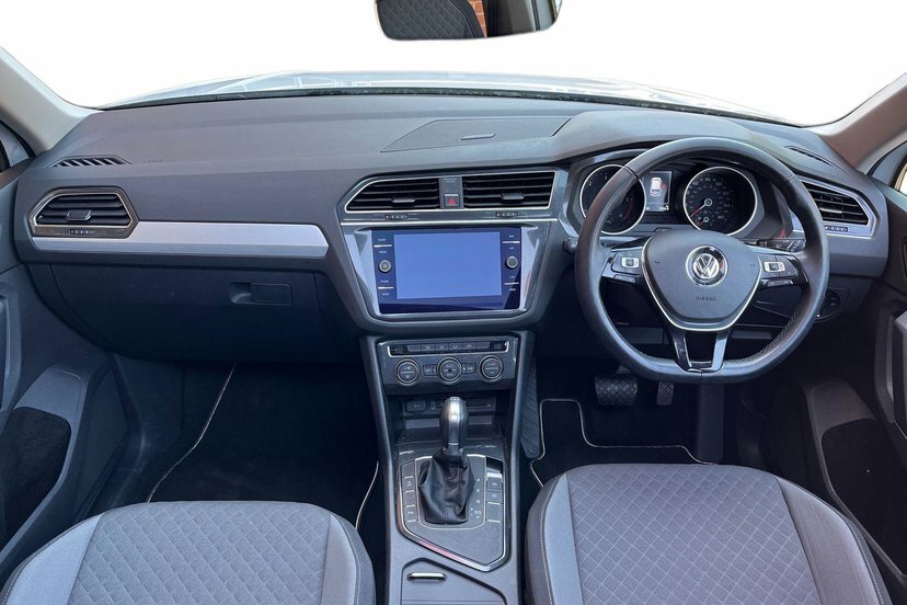 Volkswagen Tiguan 2.0 Tdi Bluemotion Tech Se Navigation Suv Dies White #6
