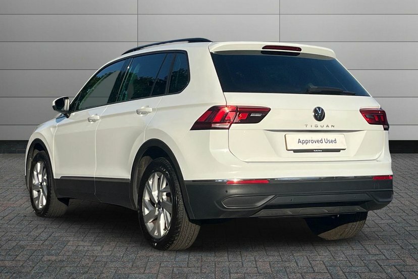 Volkswagen Tiguan 1.5 Tsi Life Suv 130 Ps GL22MVJ White #3