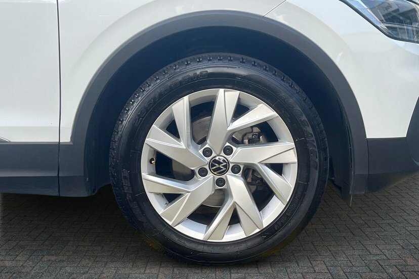 Volkswagen Tiguan 1.5 Tsi Life Suv 130 Ps GL22MVJ White #5