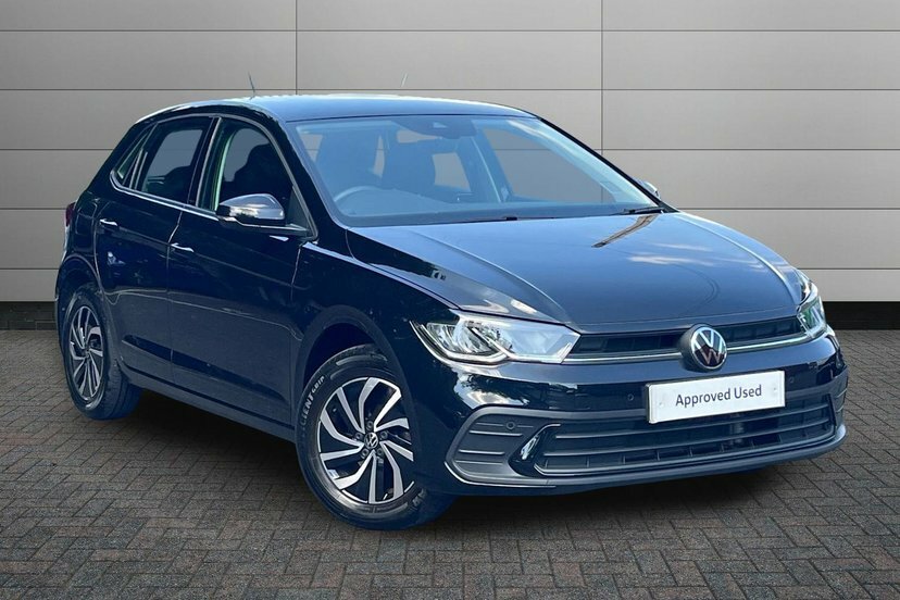 Volkswagen Polo 1.0 Tsi Life Hatchback 95 Ps Black