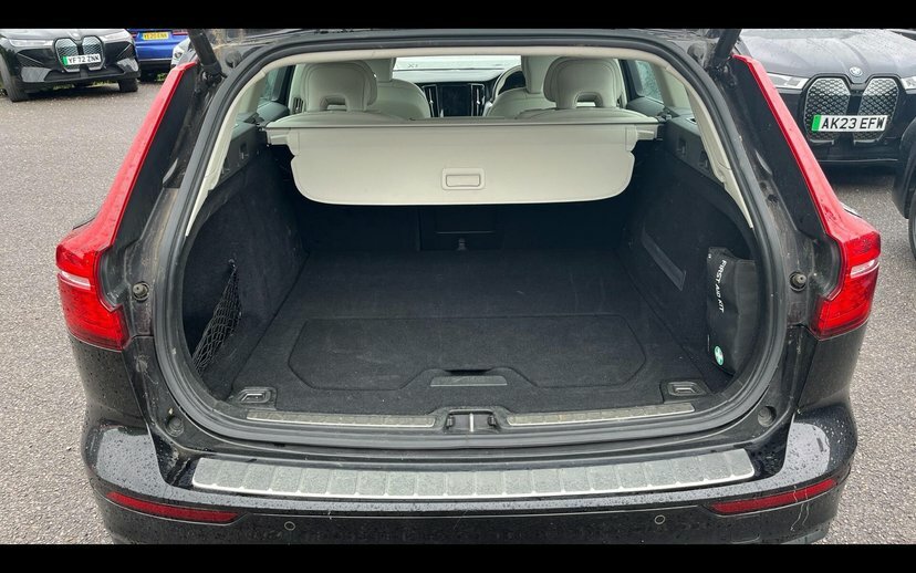 Volvo V60 2.0 T4 190 Momentum Plus Grey #13