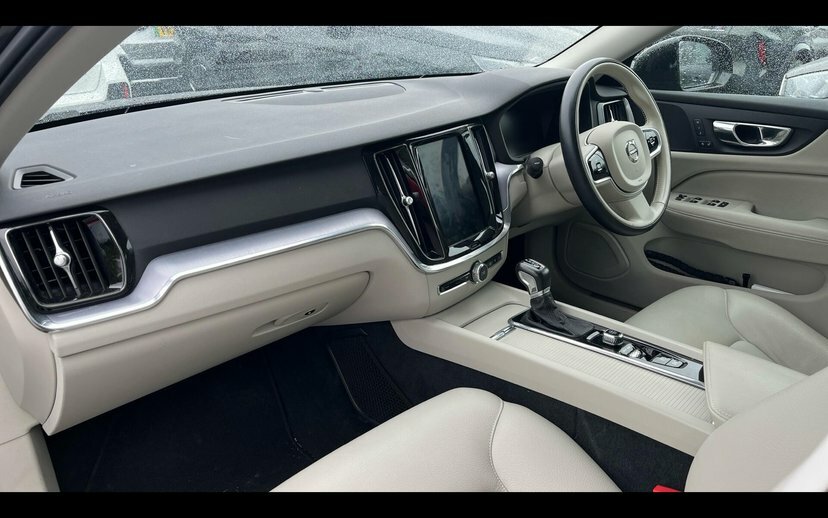 Volvo V60 2.0 T4 190 Momentum Plus Grey #7