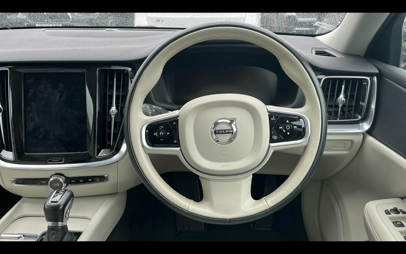 Volvo V60 2.0 T4 Momentum Plus  #5