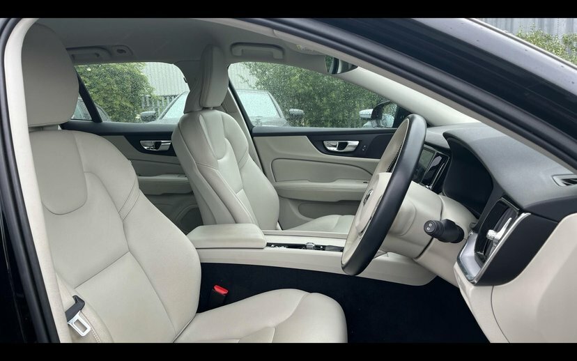 Volvo V60 2.0 T4 190 Momentum Plus Grey #11