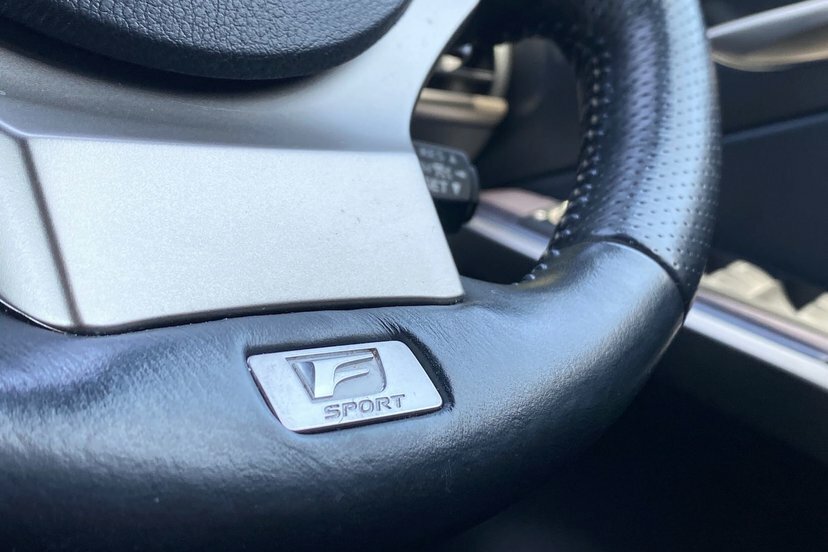 Lexus IS 300H F-sport Cvt Navigation White #22
