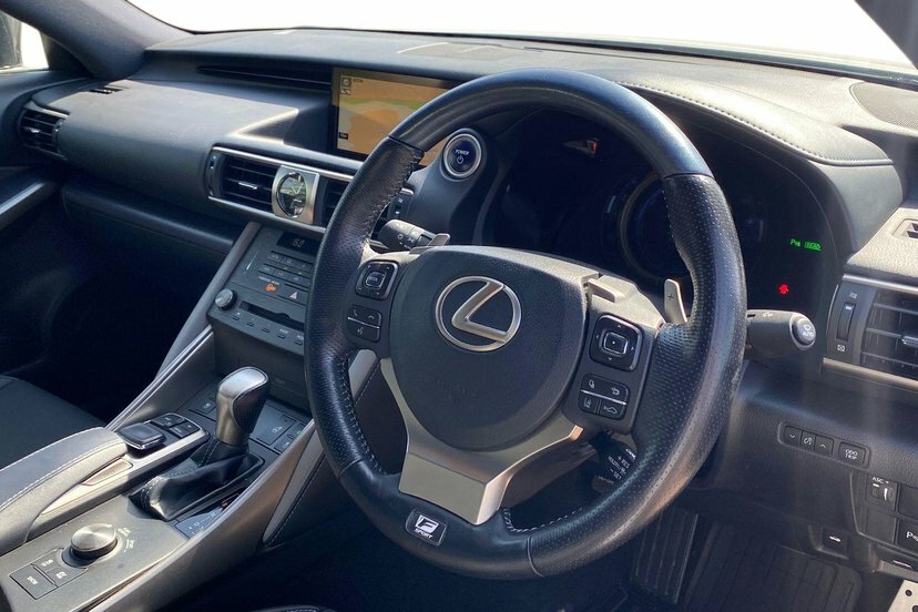 Lexus IS 2.5 300H F Sport Saloon Hybrid E-cvt 2 White #6