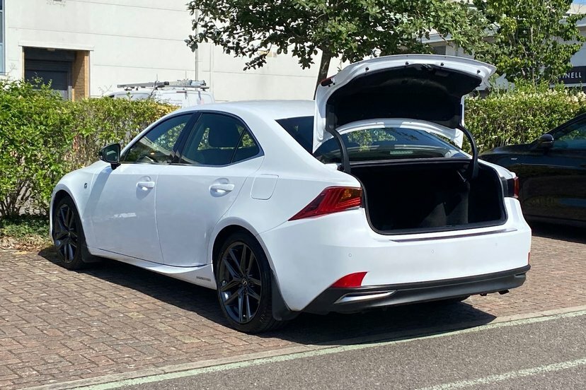 Lexus IS 300H F-sport Cvt Navigation White #17