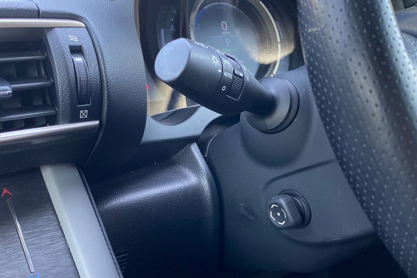 Lexus IS 300H F-sport Cvt Navigation White #27
