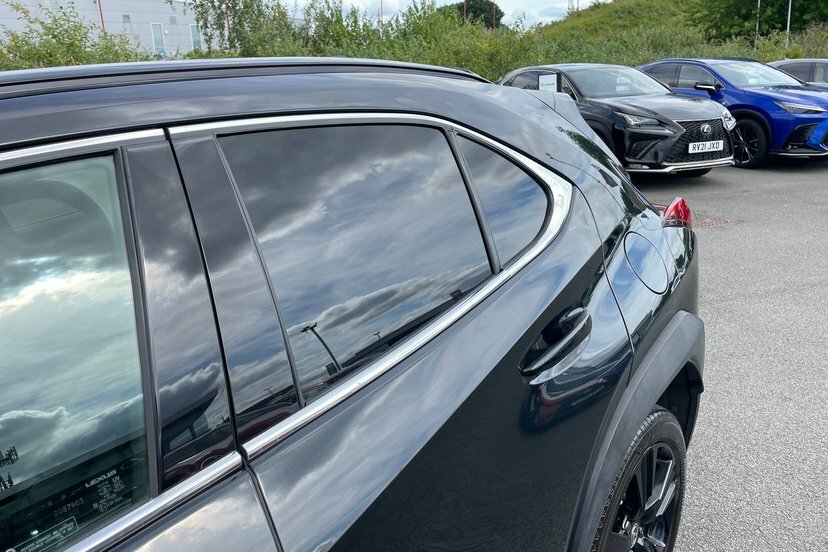 Lexus UX 300E 150Kw 54.3 Kwh E-cvt Premium-pluspk-18al Black #23