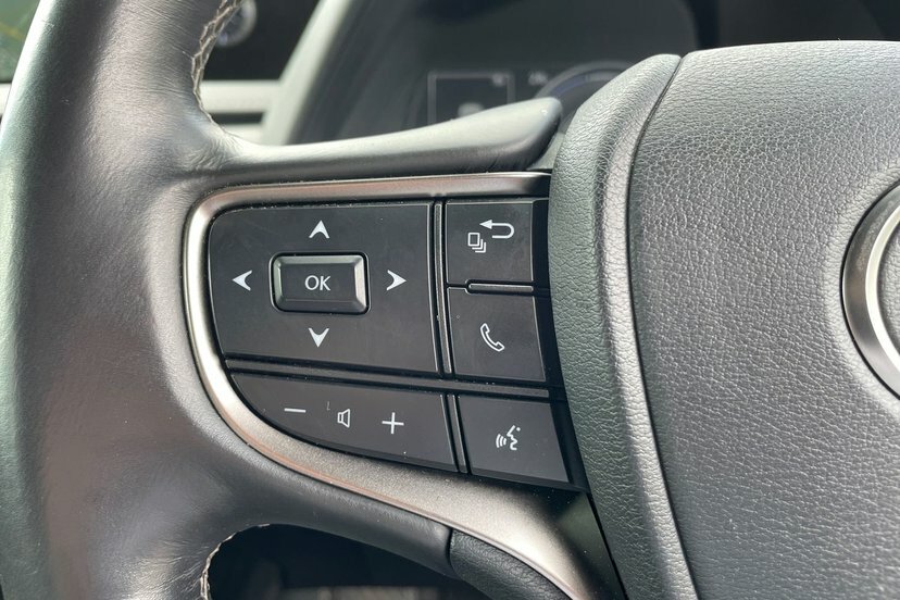 Lexus UX 300E 150Kw 54.3 Kwh E-cvt Premium-pluspk-18al Black #34