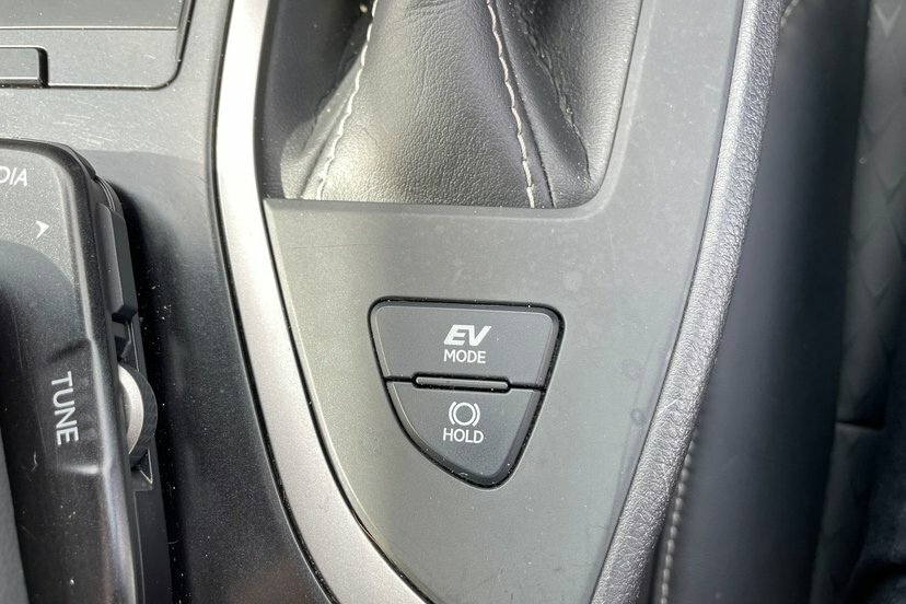 Lexus UX 300E 150Kw 54.3 Kwh E-cvt Premium-pluspk-18al Black #39