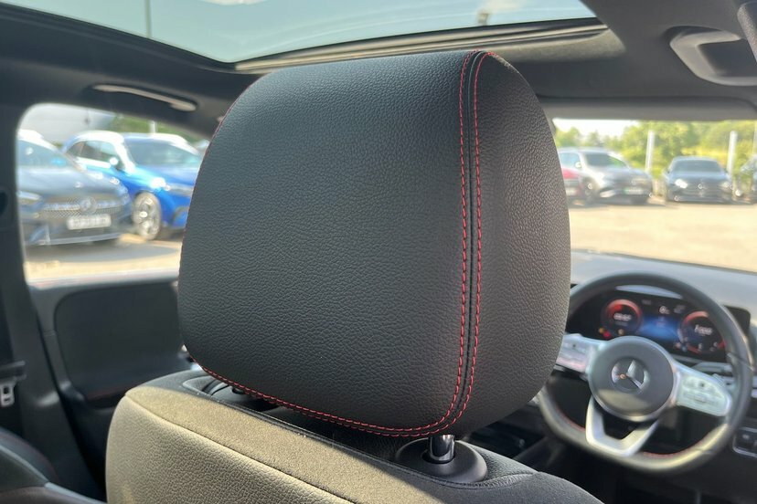 Mercedes-Benz B Class B180 Amg Line Premium Black #40