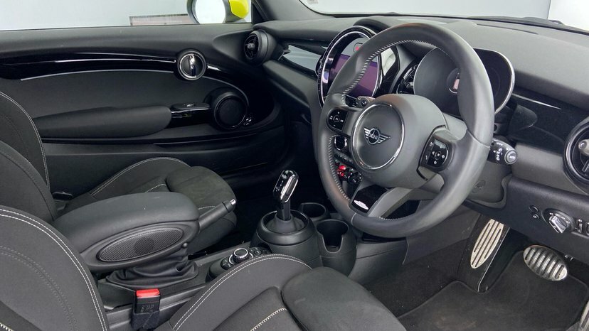 Mini Hatch 3-Door Hatch Cooper S Sport T9FUR Yellow #6