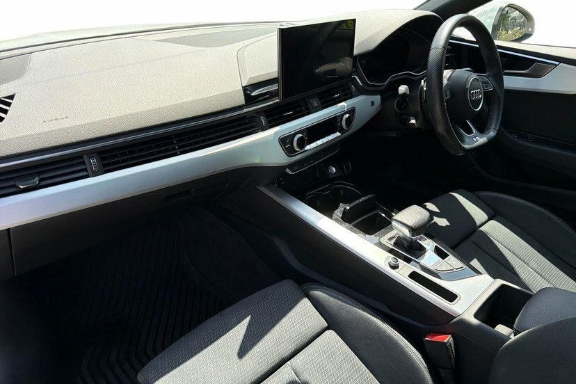 Audi A5 2.0 Tfsi 35 S Line Coupe S Tronic 150 White #2