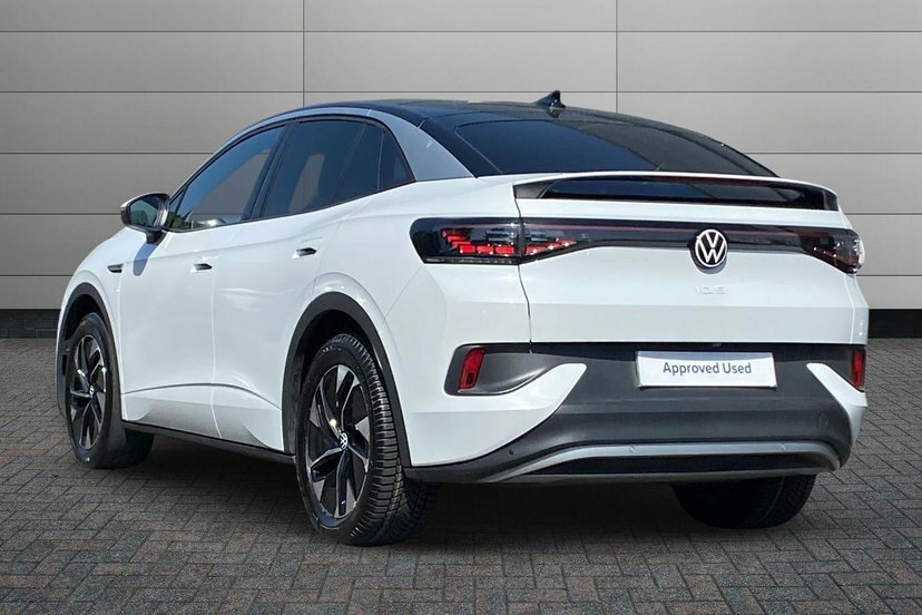 Volkswagen ID.5 Pro Performance 77Kwh Style Suv White #3