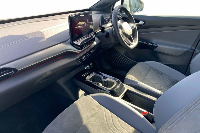Volkswagen ID.5 Pro Performance 77Kwh Style Suv White #2