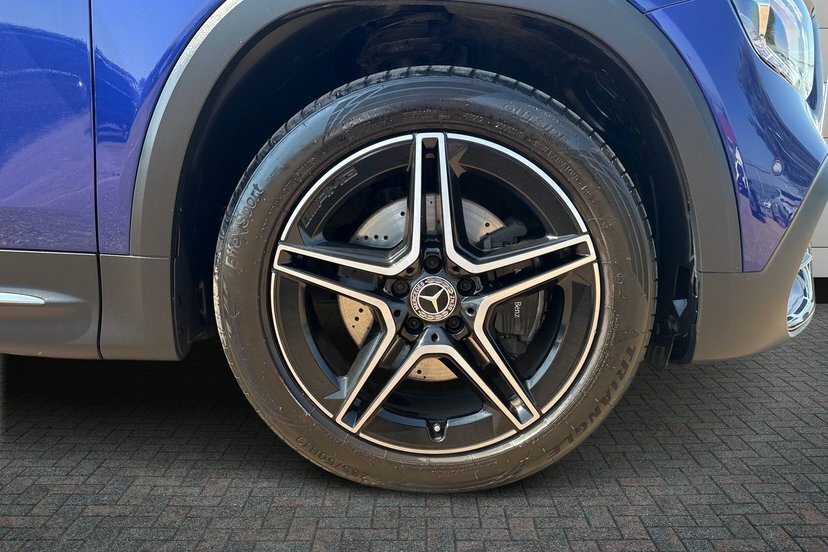 Mercedes-Benz GLB Class Glb200 Amg Line Executive Blue #4