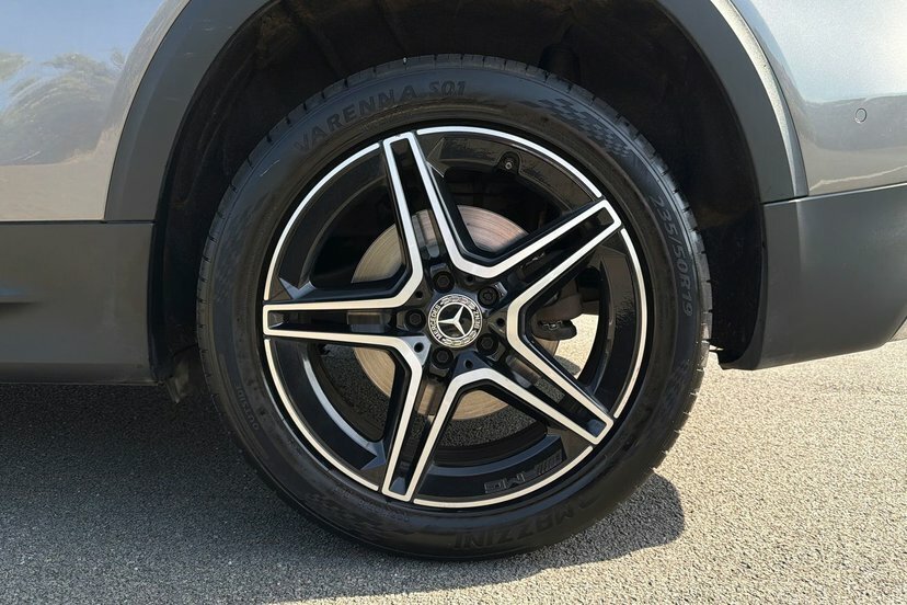 Mercedes-Benz GLB Class Glb200 Amg Line Premium KP23JXW Grey #4
