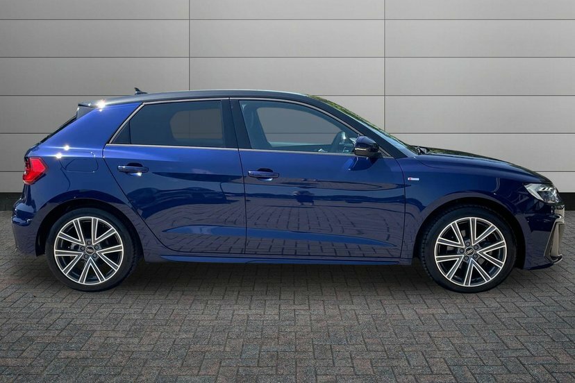 Audi A1 1.5 Tfsi 35 S Line Sportback S Tronic Blue #4