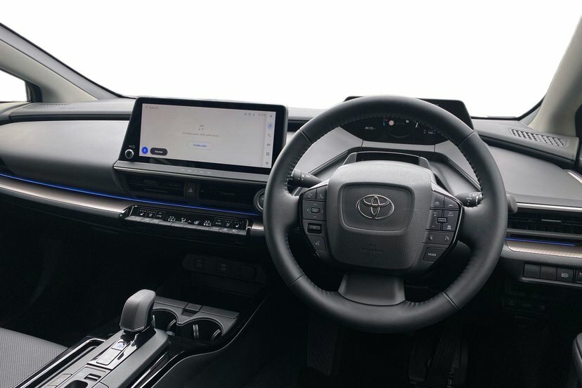 Toyota Prius 2.0 13.6Kwh Excel Hatchback Plug-in Hyb  #6
