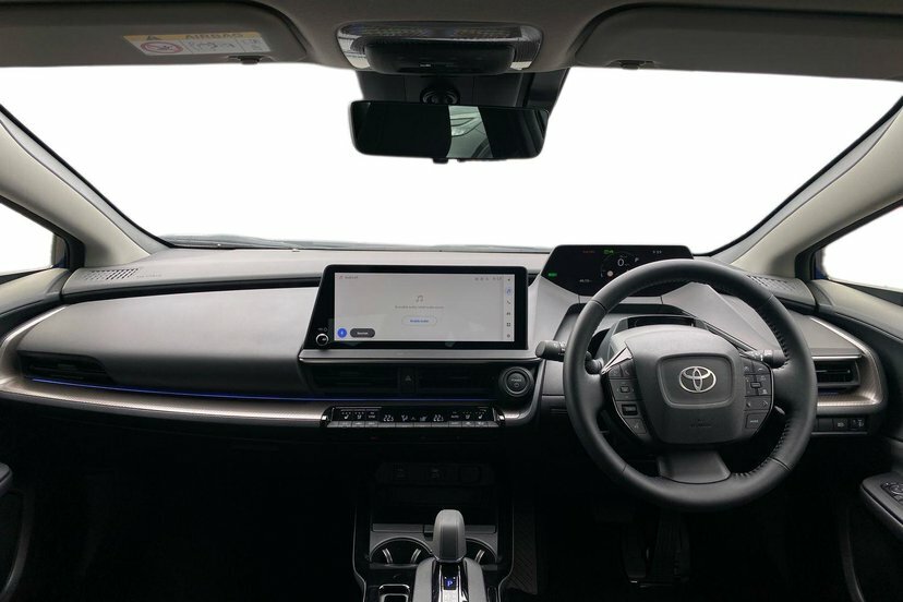 Toyota Prius 2.0 13.6Kwh Excel Hatchback Plug-in Hyb  #5