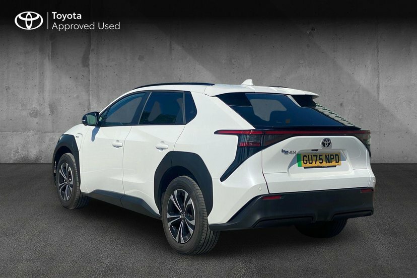 Toyota bZ4X 71.4Kwh Motion Suv 11Kw Obc 2 White #4
