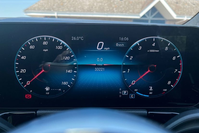 Mercedes-Benz GLA Class 2.0 Gla250 Amg Line Premium Plus Suv Silver #6