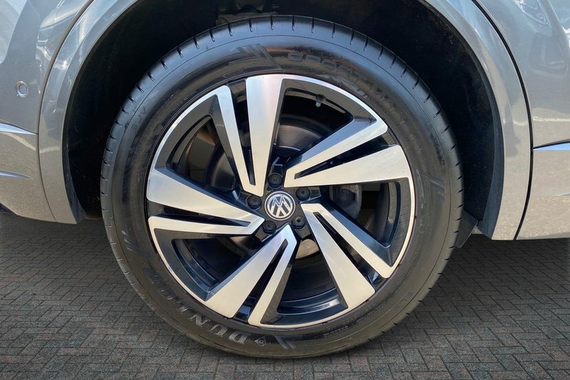 Volkswagen Touareg 3L R-line Tech White #5