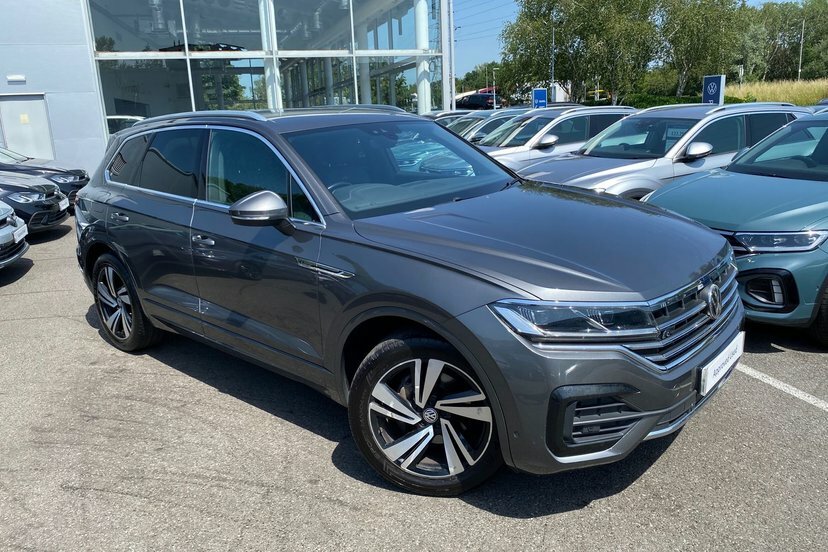 Volkswagen Touareg 3L R-line Tech White #59