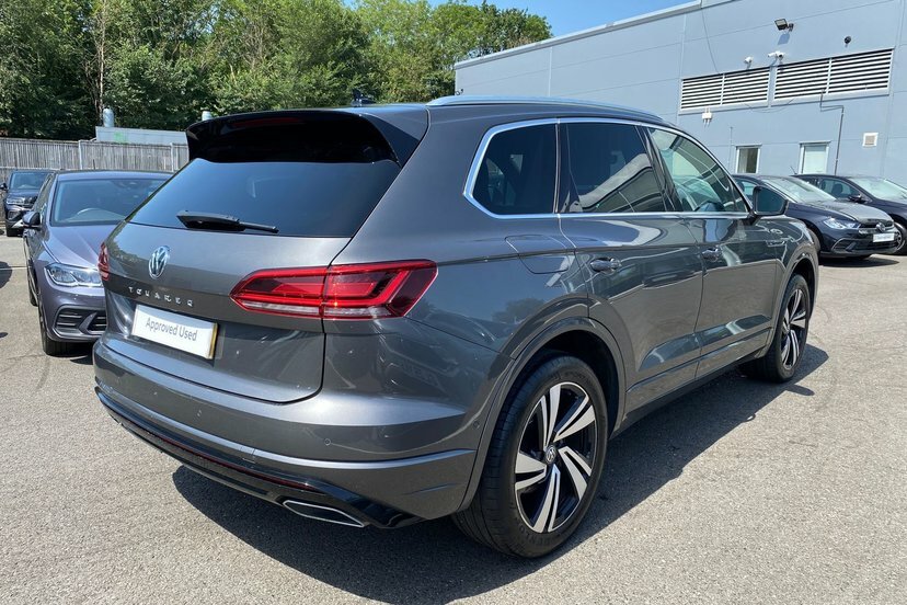 Volkswagen Touareg 3L R-line Tech White #38