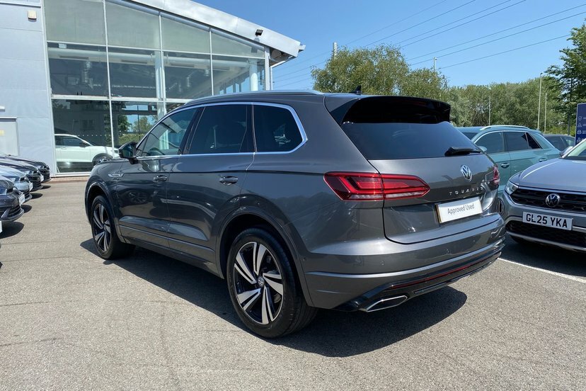 Volkswagen Touareg 3L R-line Tech White #42