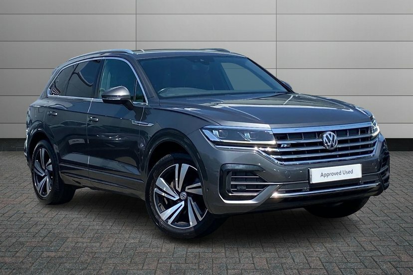Volkswagen Touareg 3L R-line Tech White #1