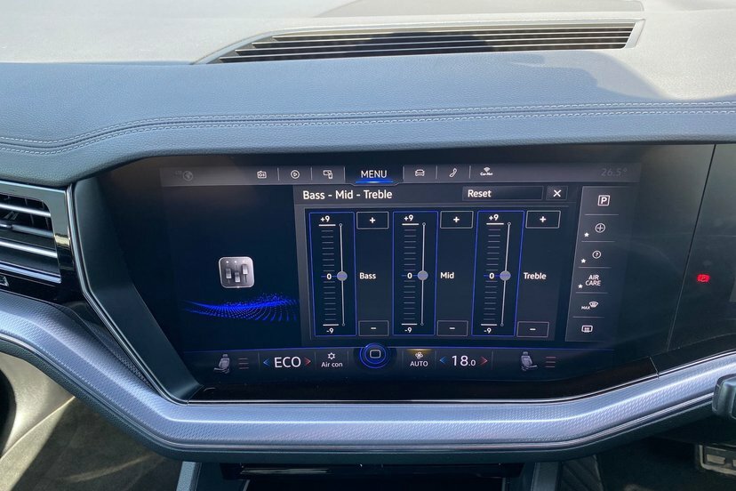 Volkswagen Touareg 3L R-line Tech White #16
