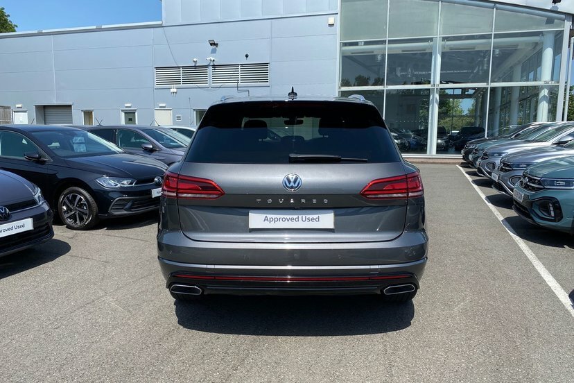 Volkswagen Touareg 3L R-line Tech White #40