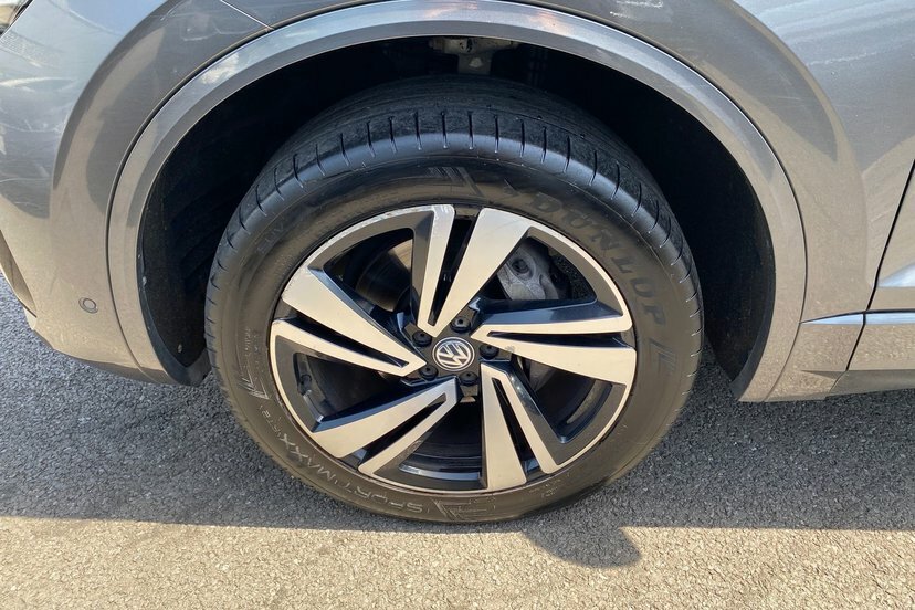 Volkswagen Touareg 3L R-line Tech White #45