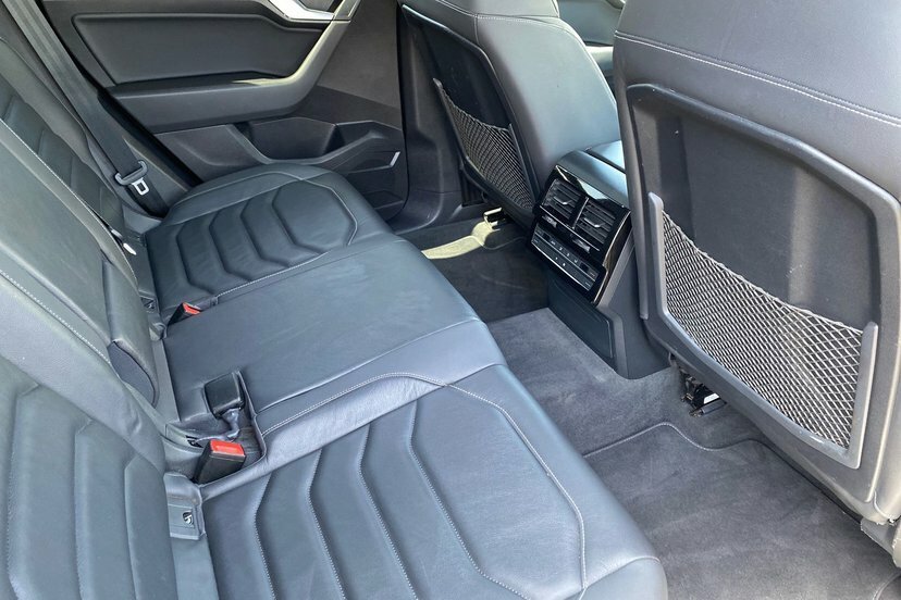 Volkswagen Touareg 3L R-line Tech White #33