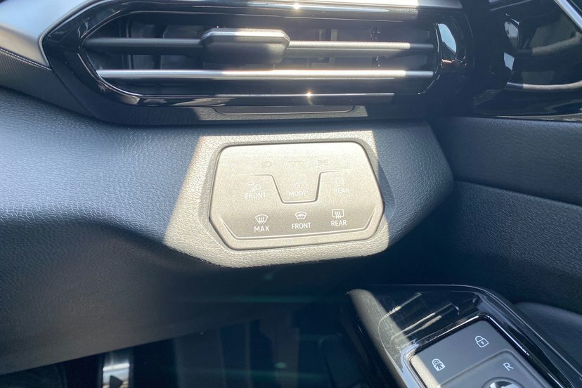 Volkswagen ID.4 210Kw Match Pro 77Kwh Black #9