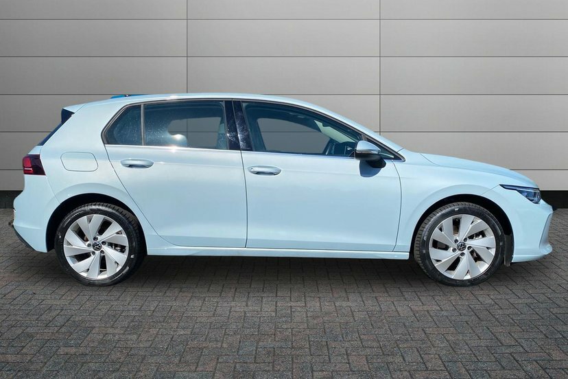 Volkswagen e-Golf 1.5 Tsi Ehybrid 19.7Kwh Style Hatchback Blue #4