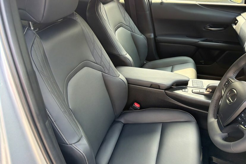 Lexus UX 150Kw Takumi Black #26