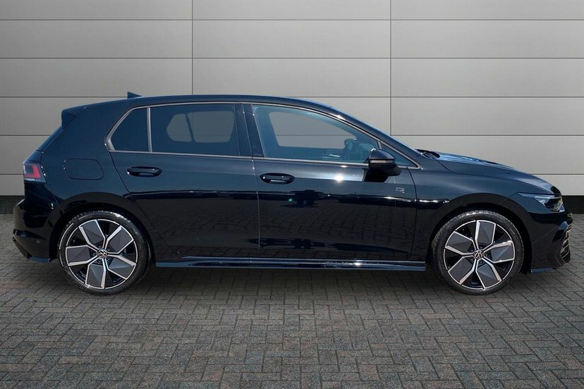 Volkswagen Golf 1.5 Tsi Black Edition Hatchback MJ26HHM Black #4