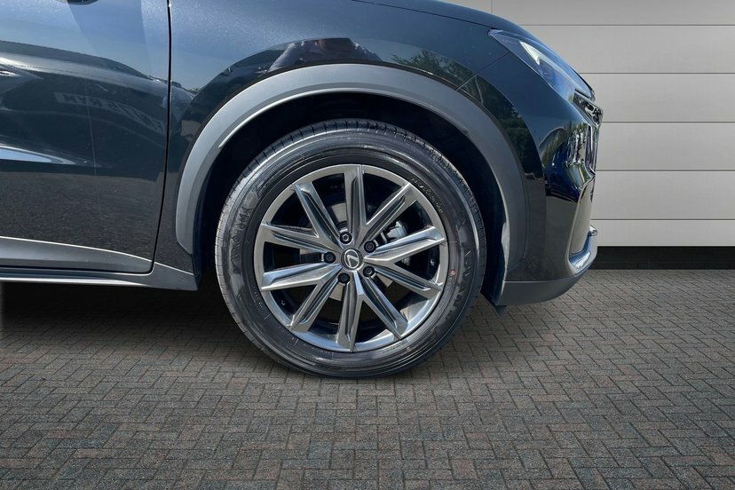 Lexus LBX 1.5 Vvt-ie Premium Plus Suv Hybrid E-cv Black #5