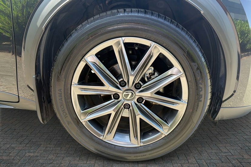 Lexus LBX 1.5 Vvt-ie Premium Plus Design Suv Hybr Red #5
