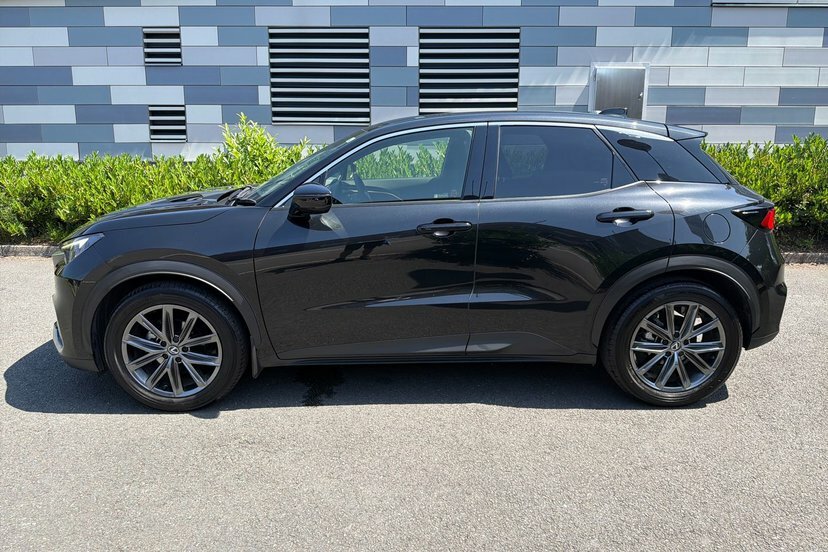 Lexus LBX 1.5 Vvt-ie Premium Plus Design Suv Hybr Red #23