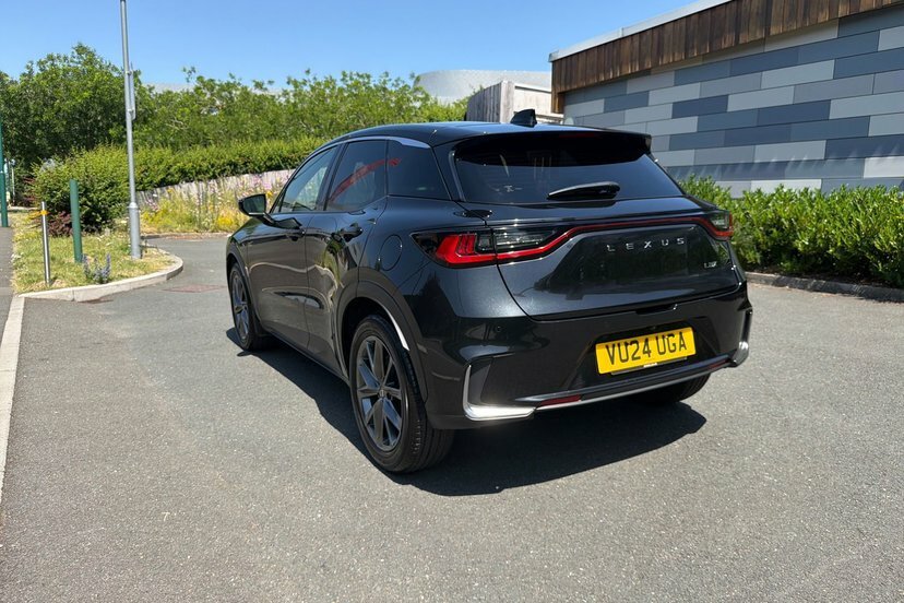 Lexus LBX 1.5 Vvt-ie Premium Plus Design Suv Hybr Red #33
